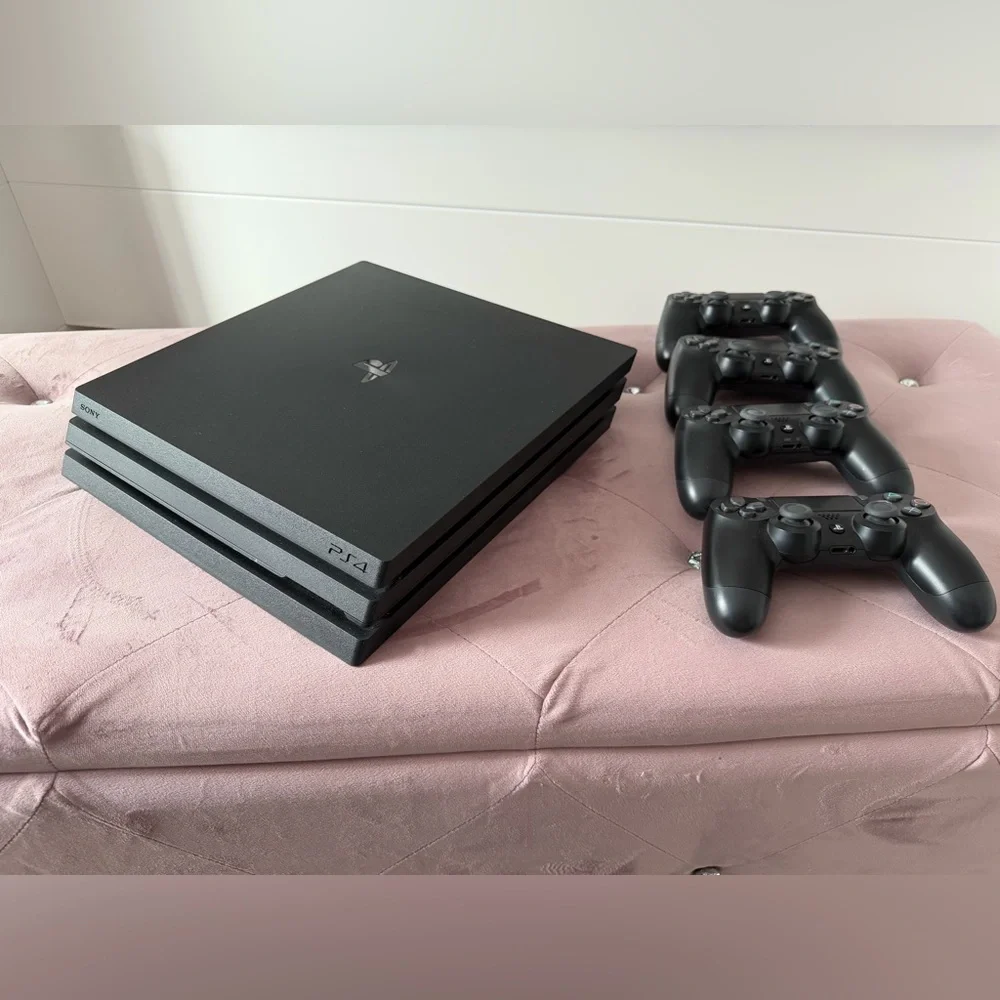 Sony PlayStation 4 Pro 1TB Bundle - 1 Console + 4 Controllers
